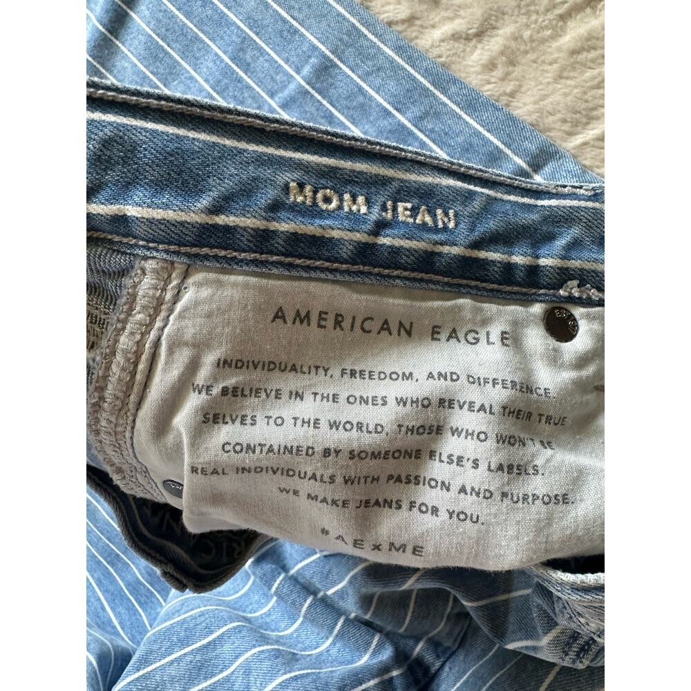 American Eagle White Striped Mom Jeans 2 Long - Picture 6 of 7